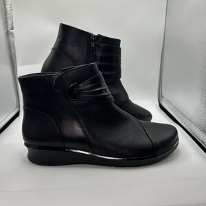 N.O.S Clarks Hope Twirl Black Leather Ankle Booties Womens 8 Comfort